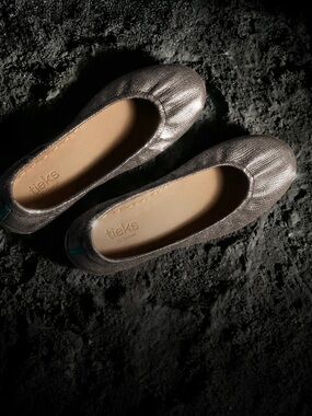 Tieks- limited edition Stardust size 7